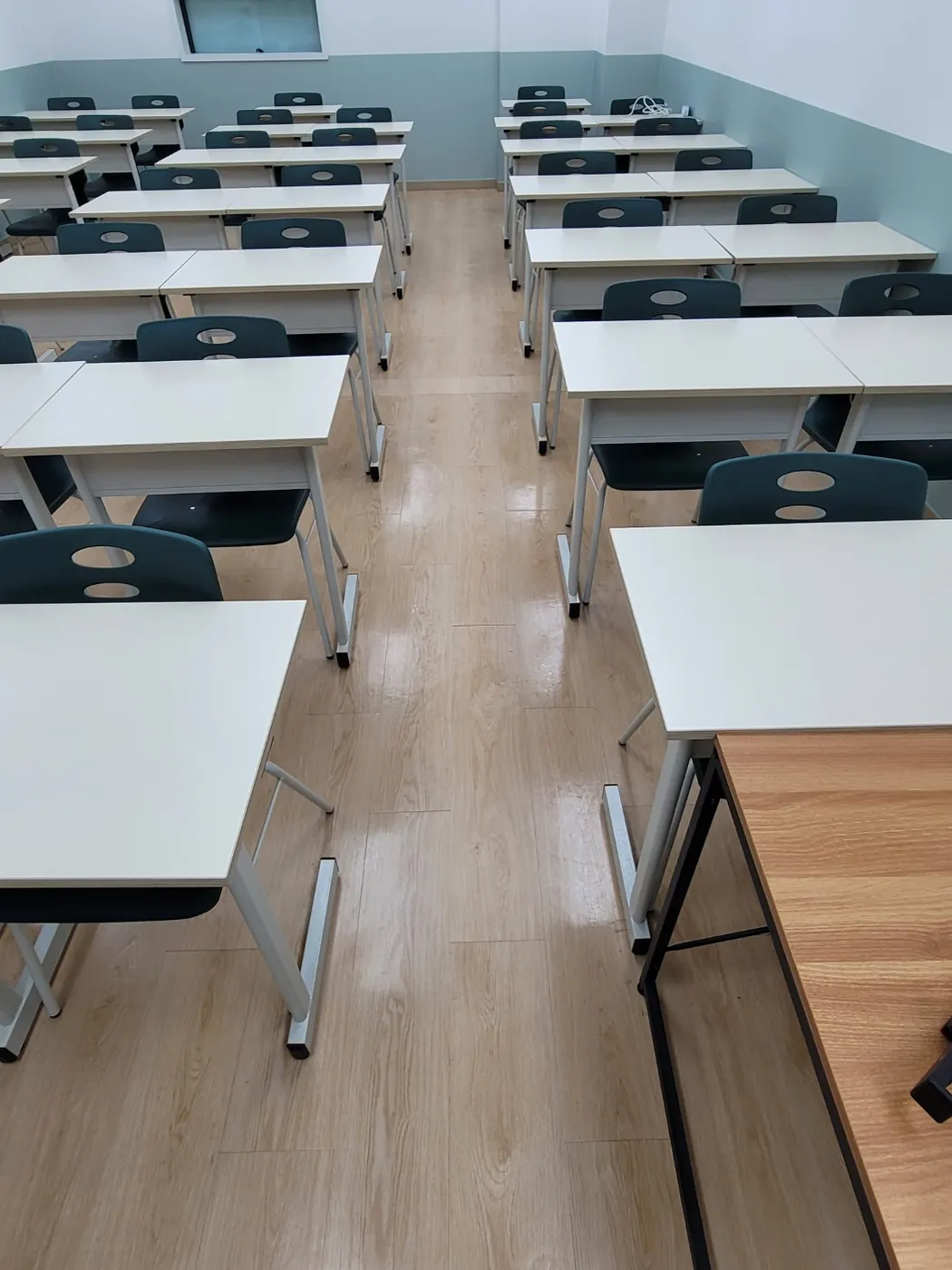 열람석 정리 — 충주시 학원청소 현장