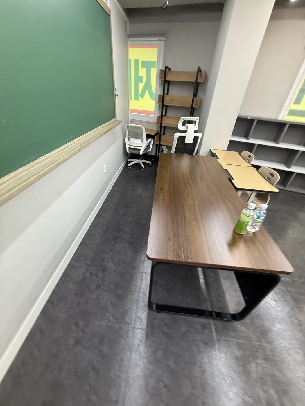 단양군 학원청소 시공 현장 — 열람석 정리