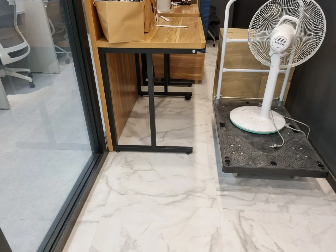 데스크·수납장 정리 — 금왕읍 학원청소 현장
