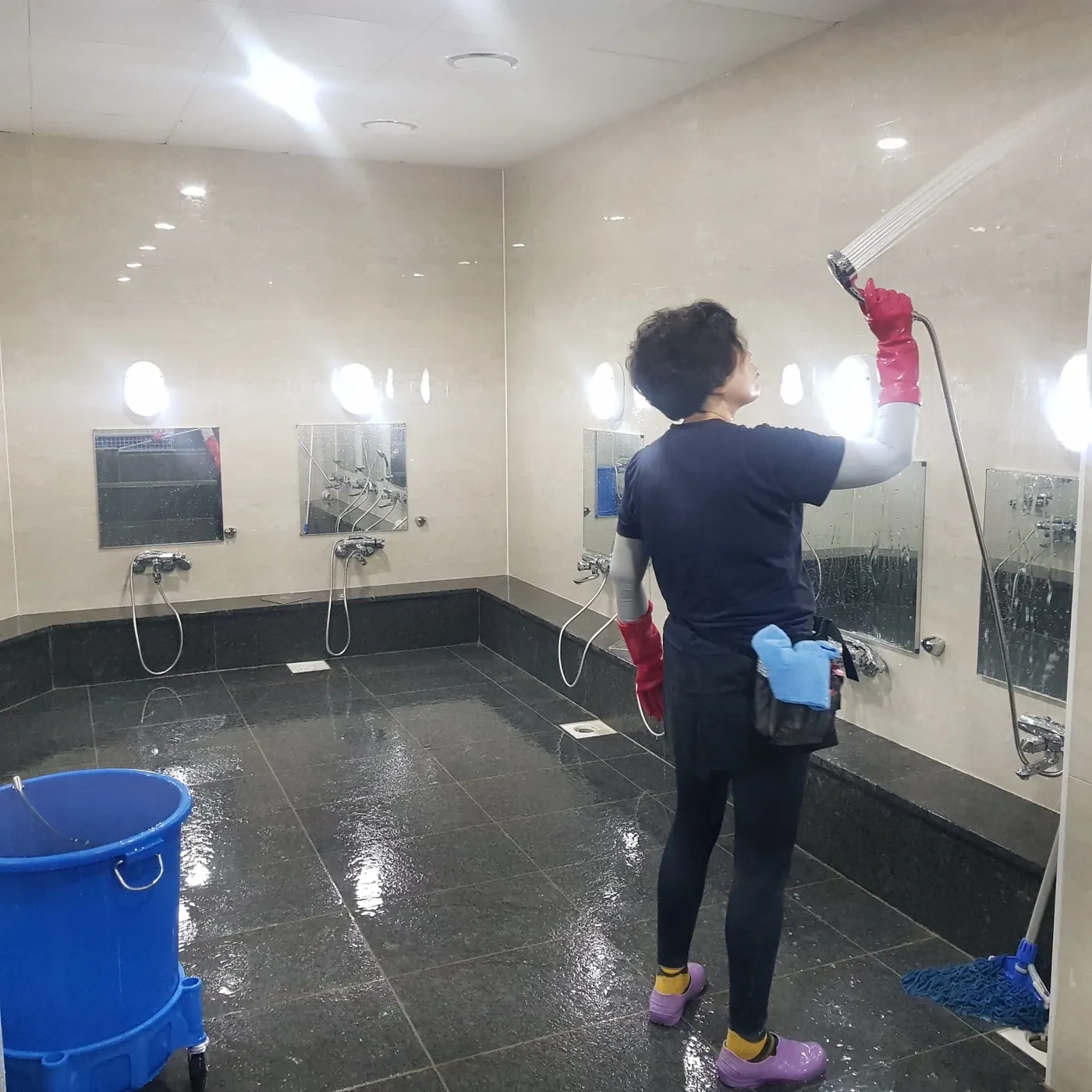 고압 세척 — 보은군 목욕탕청소 현장