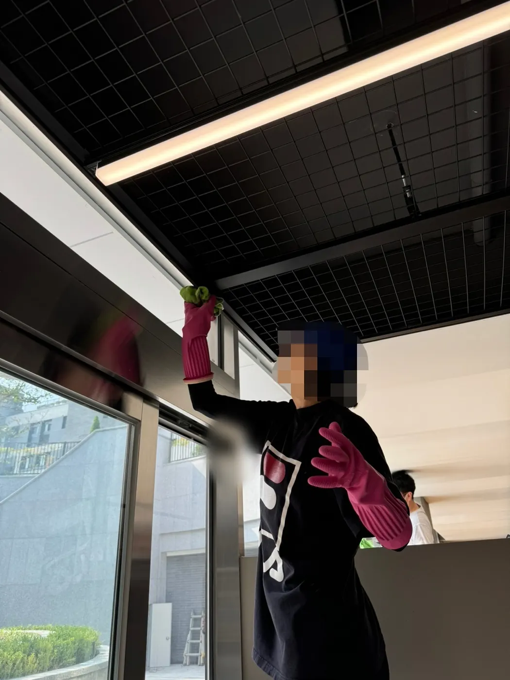 세정 진행 — 괴산군 헬스장청소 현장