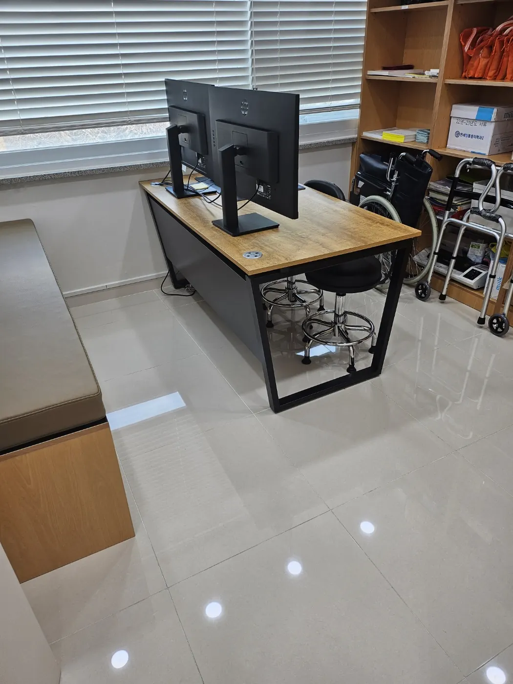 진료·처치 공간 — 괴산군 병원청소 현장