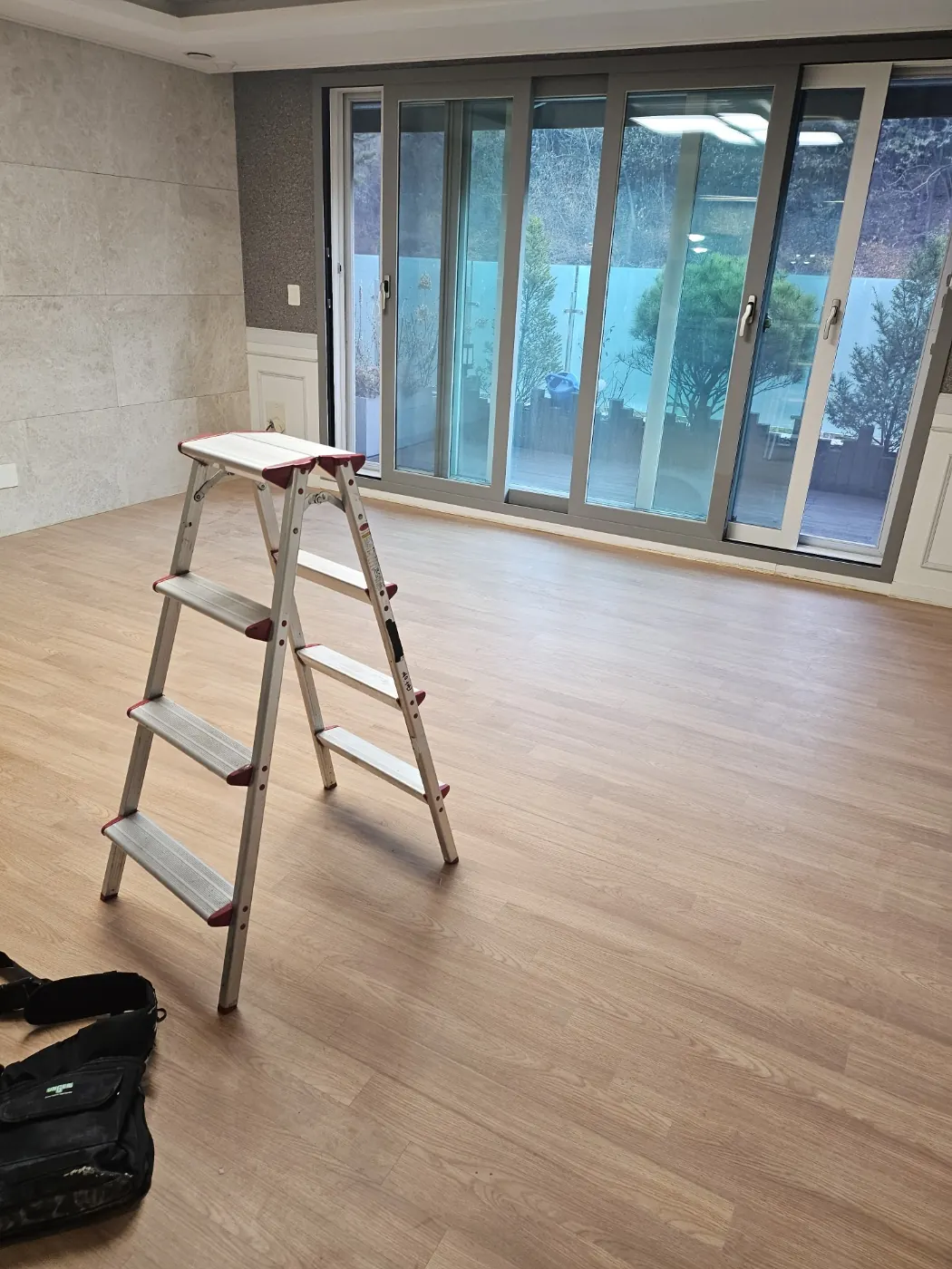 괴산읍 입주청소 시공 현장 — 입주 전 실내