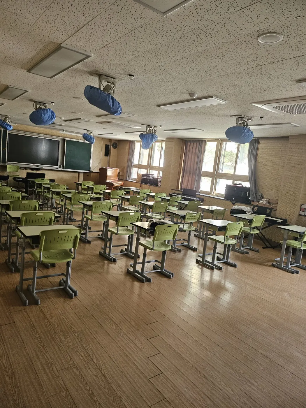 두학동 학교청소 시공 현장 — 교실 마감