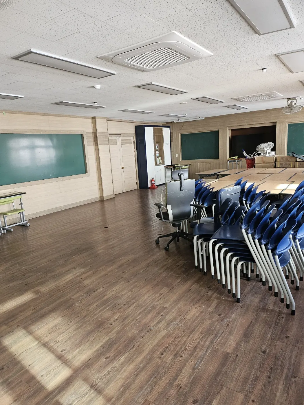 충청북도 학교청소 시공 현장 — 교실 마감