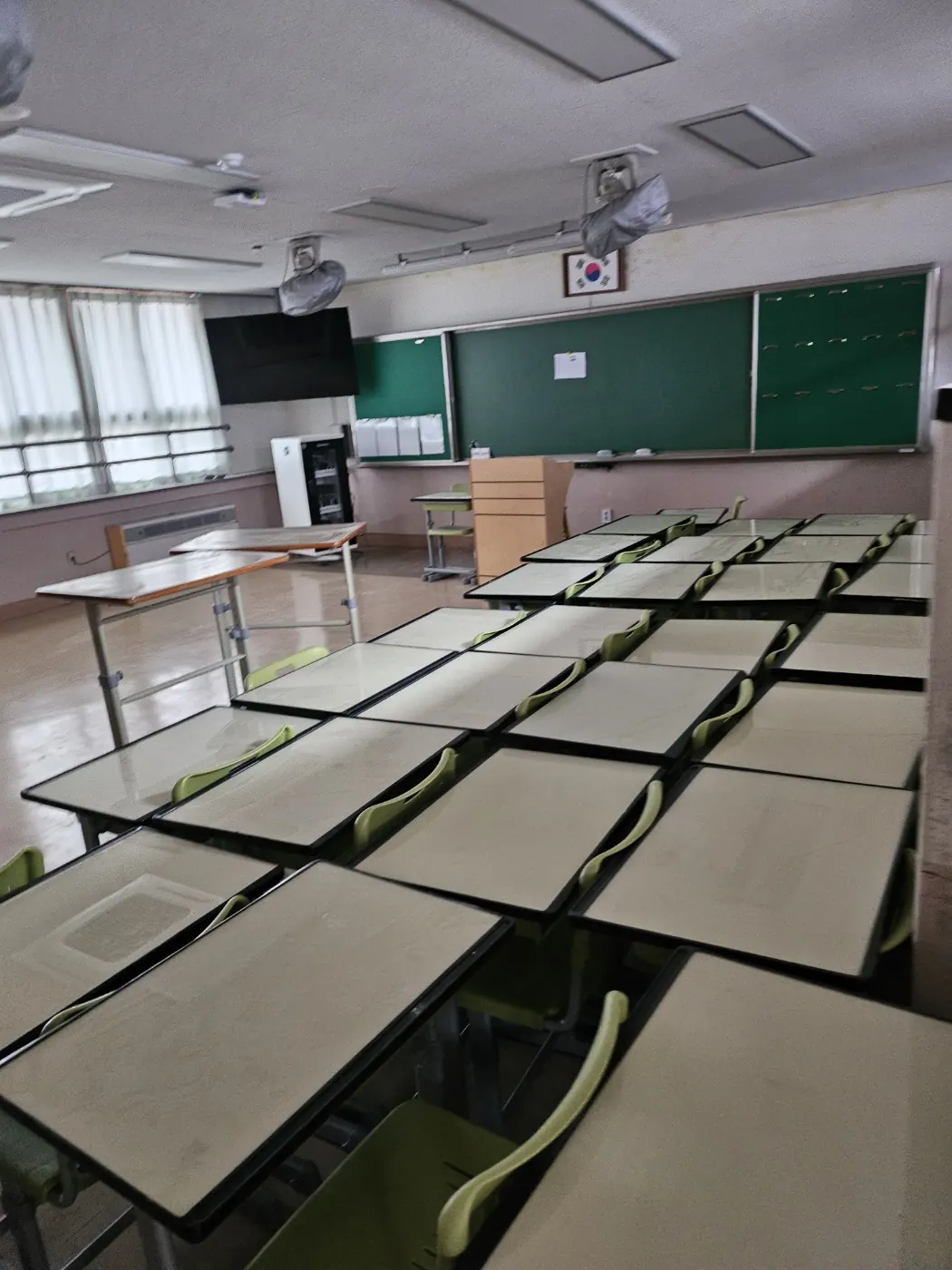 안남면 학교청소 시공 현장 — 교실 마감
