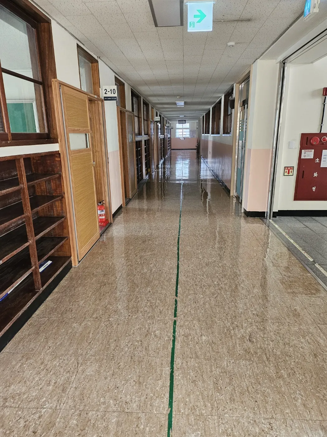 산외면 학교청소 시공 현장 — 복도 관리