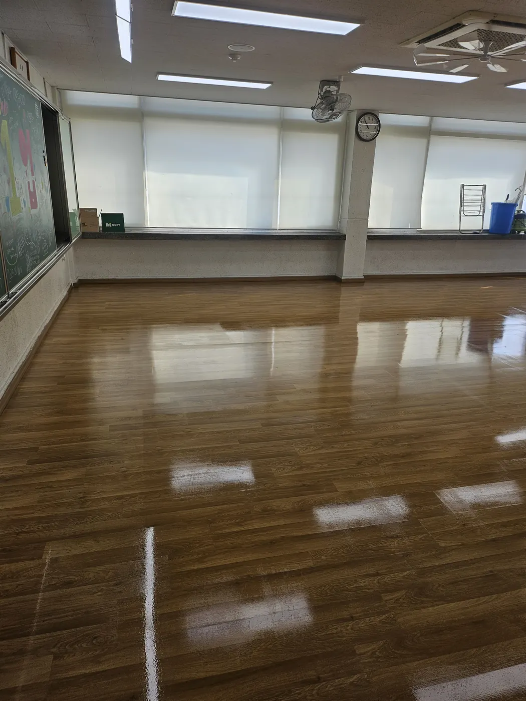 왁스 재코팅 — 음성군 학교청소 현장