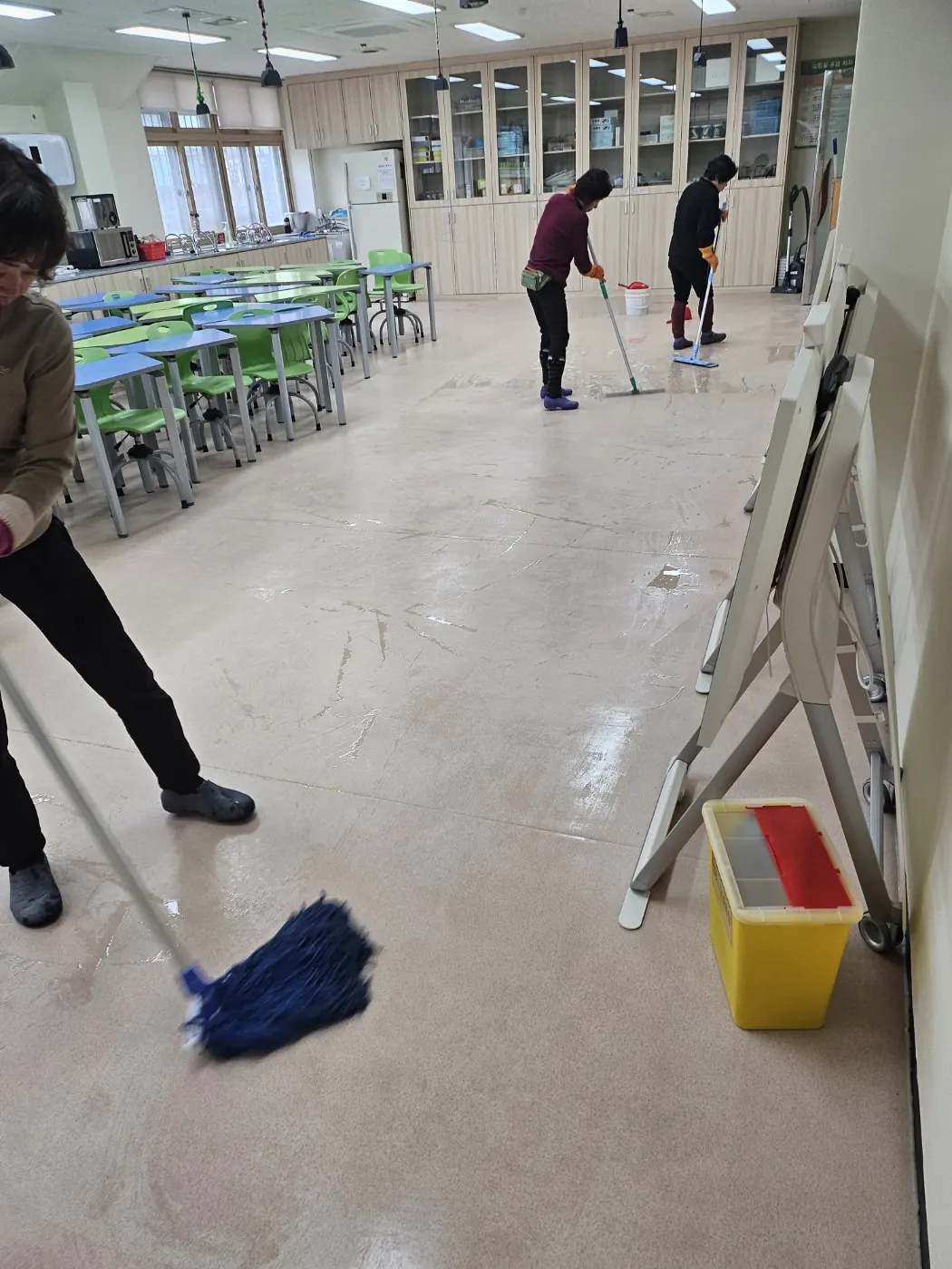세정 진행 — 단양읍 학교청소 현장