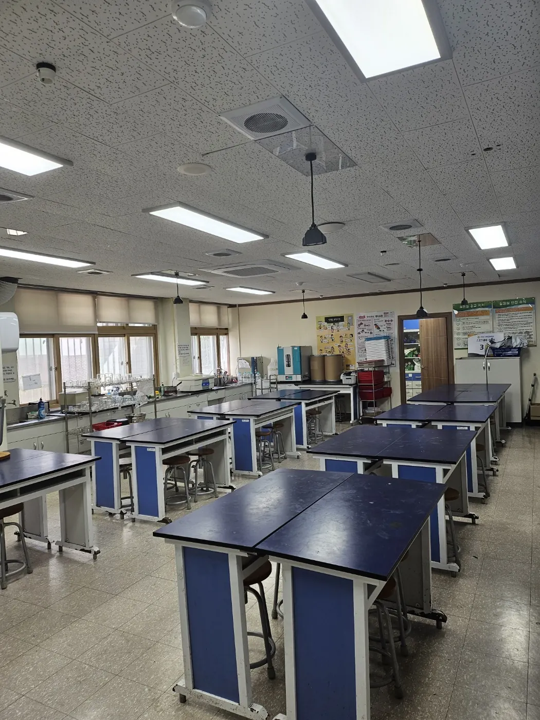 특별실 작업 — 제천시 학교청소 현장